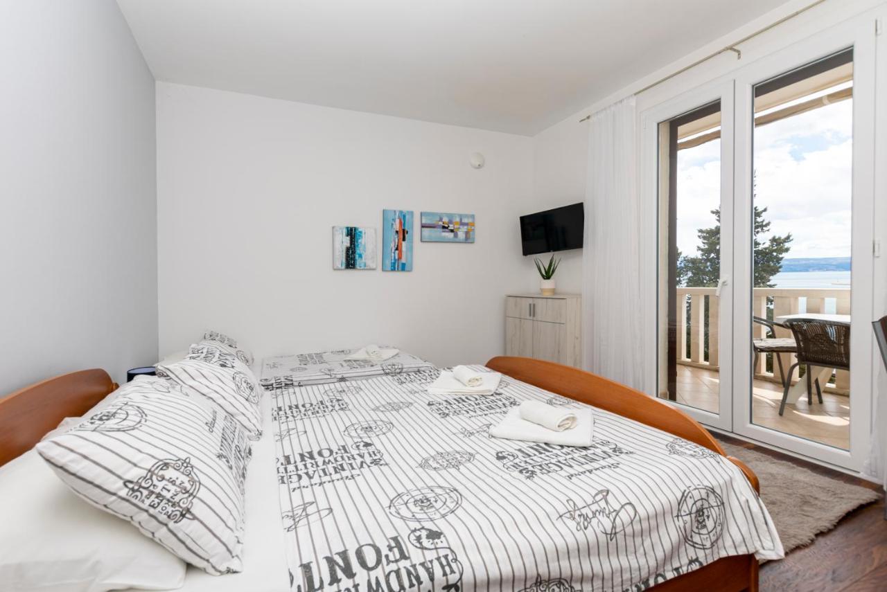 Apartments Villa White House Omis Bagian luar foto